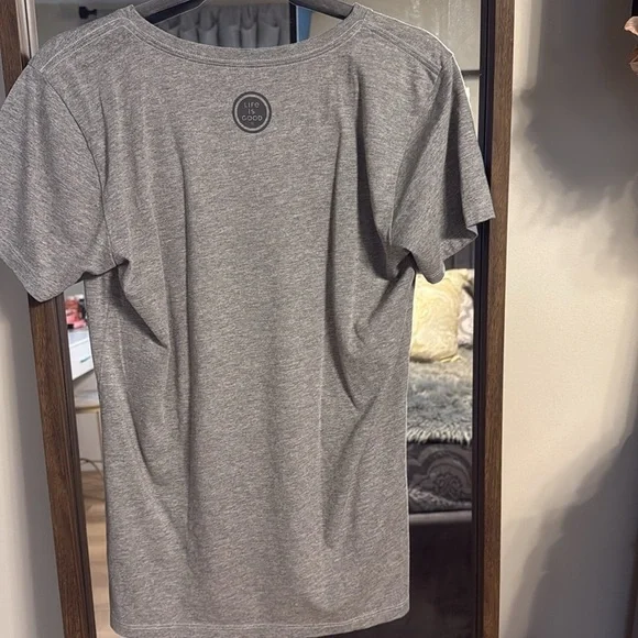 NWT Life is Good Women's Gray T-Shirt Size Medium - Picture 4 of 6